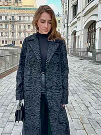 Пальто из свакары в черном цвете 140см