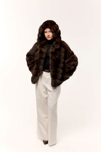 Шуба из темного соболя с капюшоном 60см