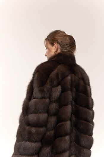 Шуба из темного соболя 75см 