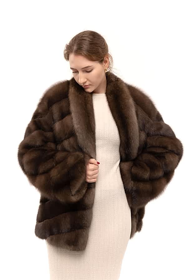 Шуба из соболя с шалевым воротником 4